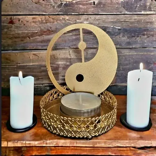 Reflection-Yin-Yang Candle Holder